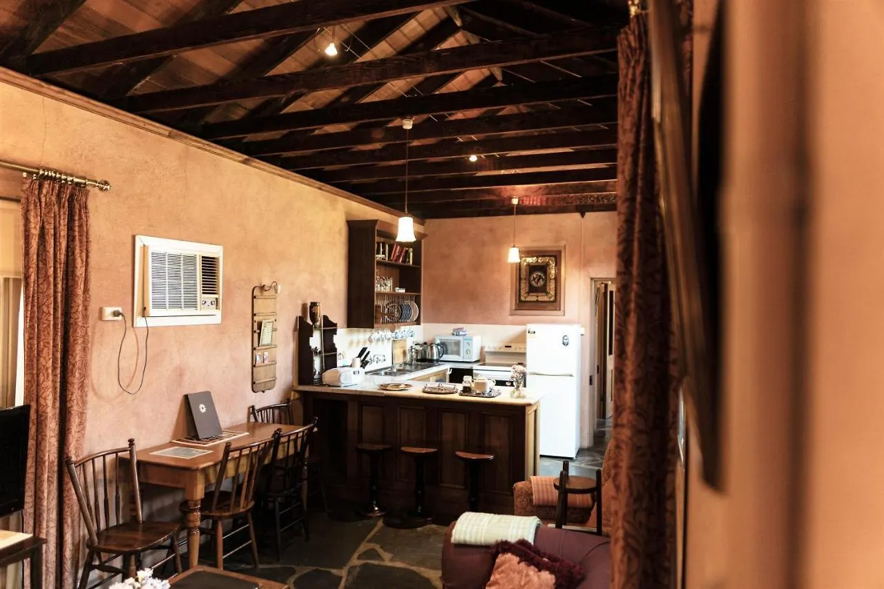 Buxton Manor Bed & Breakfast Adelaide